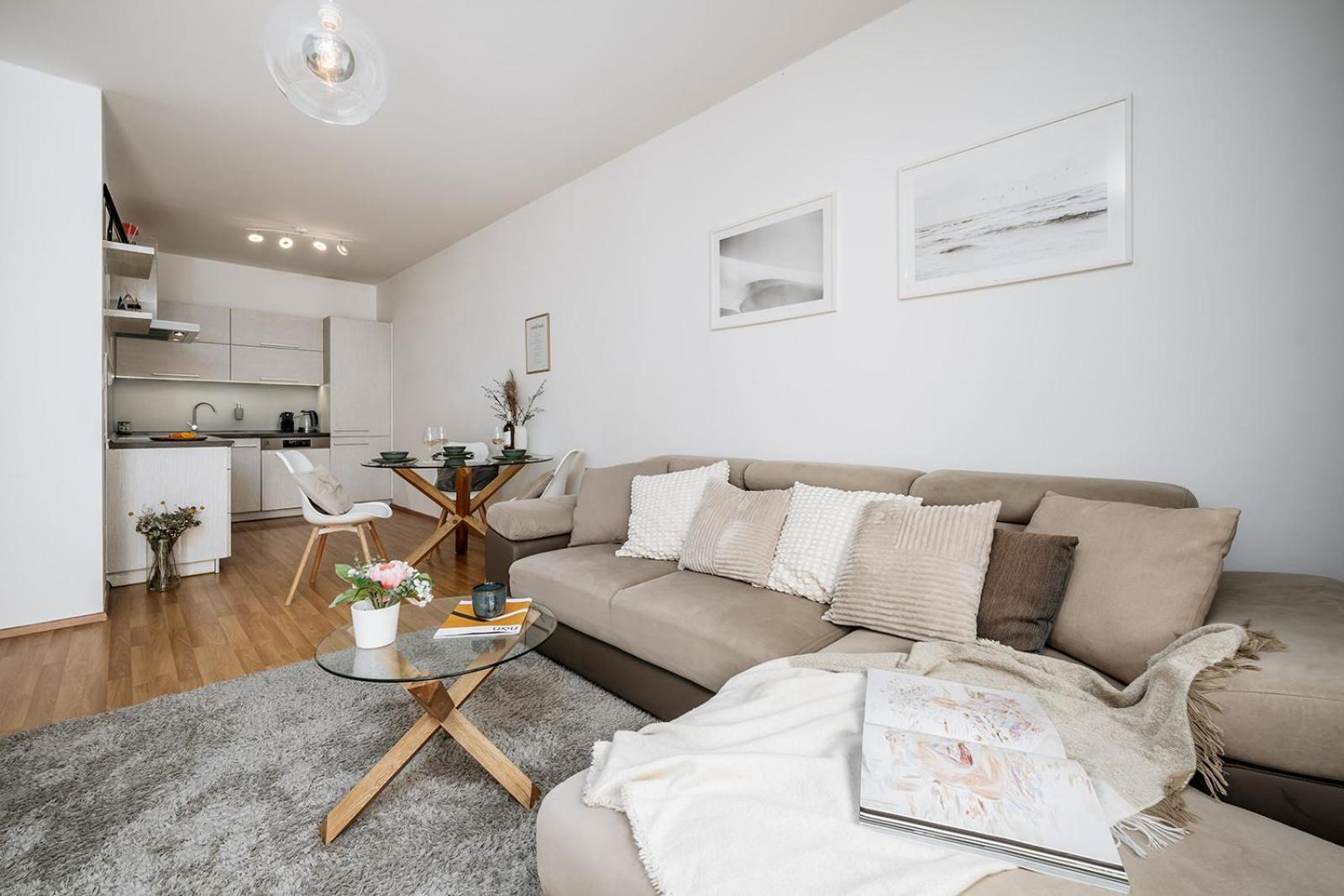 Prague Days - Bright Apartment - Balcony - Private Parking Eksteriør bilde
